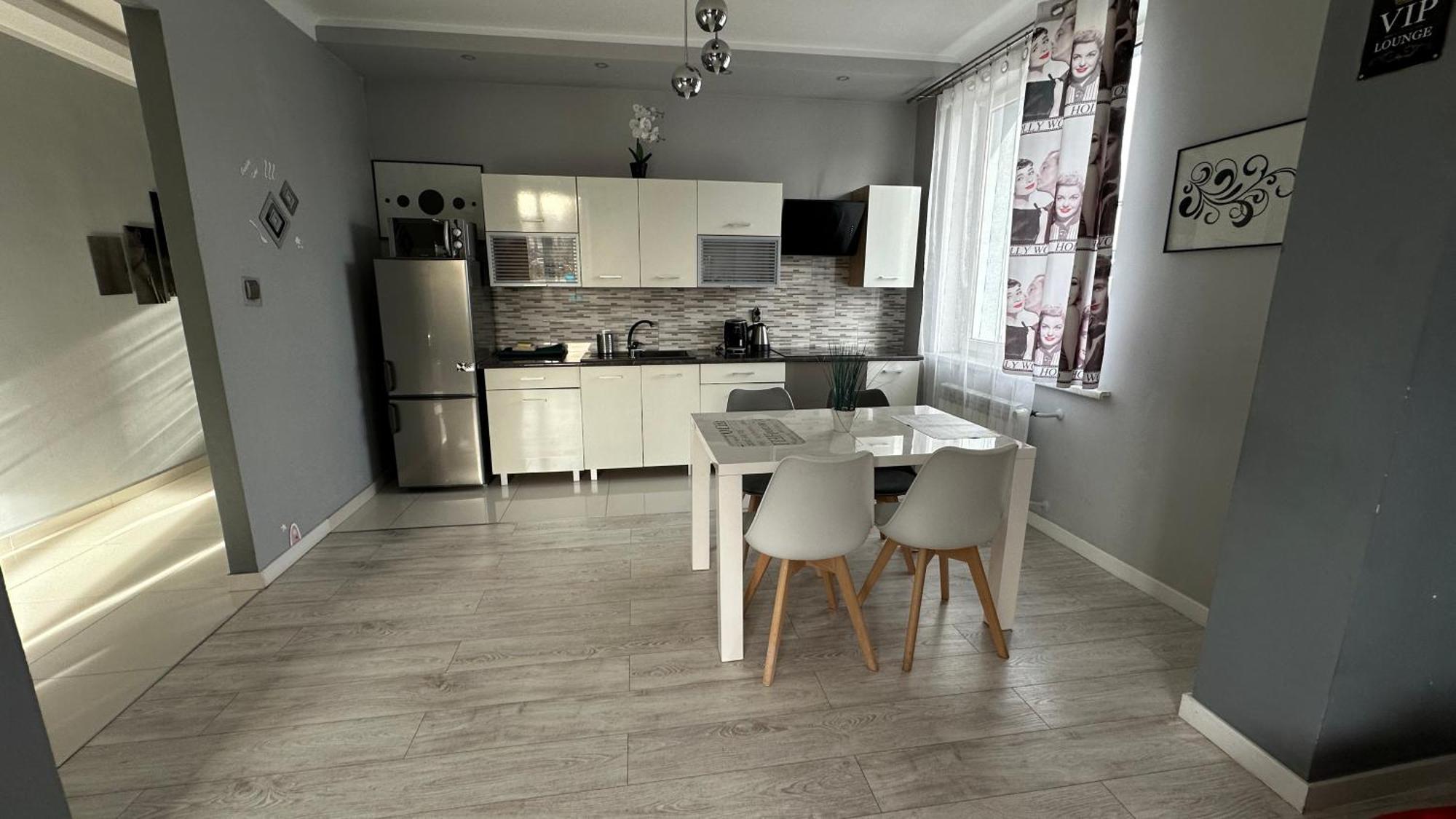 Apartamenty Sofija Deluxe Centrum เจโลนากูรา ภายนอก รูปภาพ